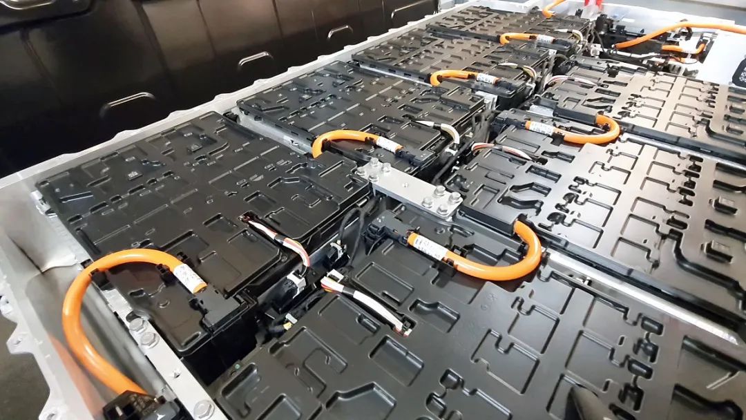 新能源電池箱體粘接